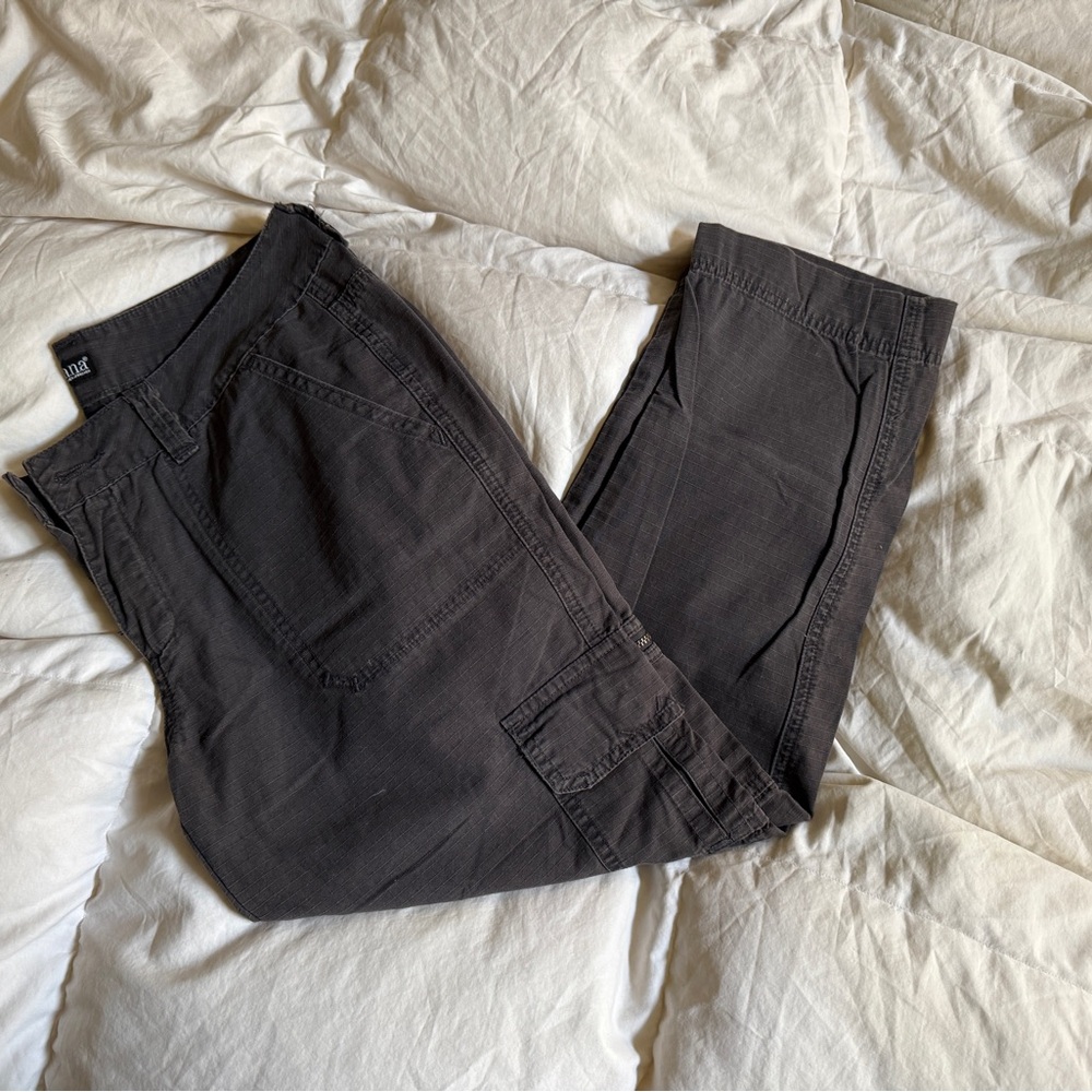 Women’s a.n.a. crop cargo pants 8